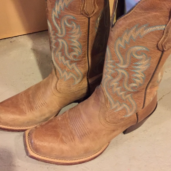 Nocona cowboy boots 6B
