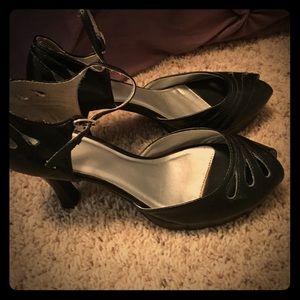 Peep toe heels