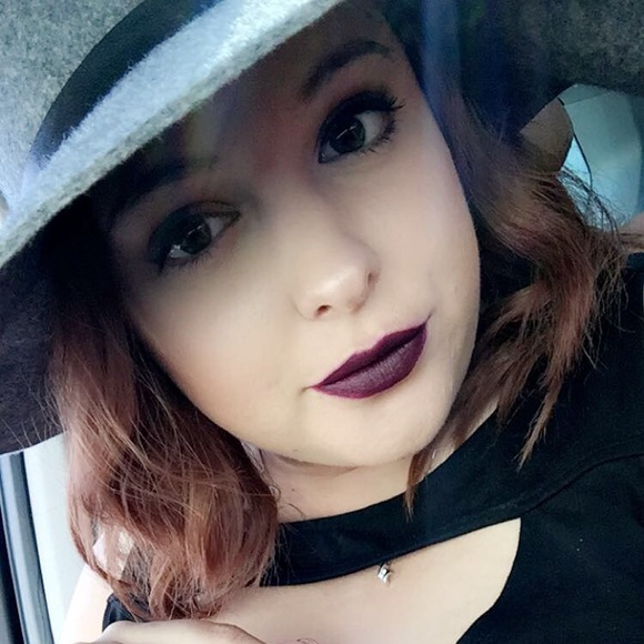 Meet your Posher, Lori