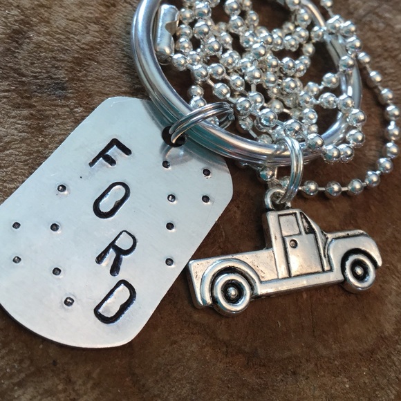 🗝Exclusive Truck Key Chain🗝Custom Stamped🗝 - Picture 2 of 4