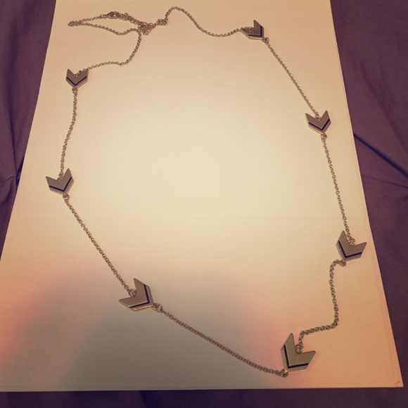 Arrow necklace