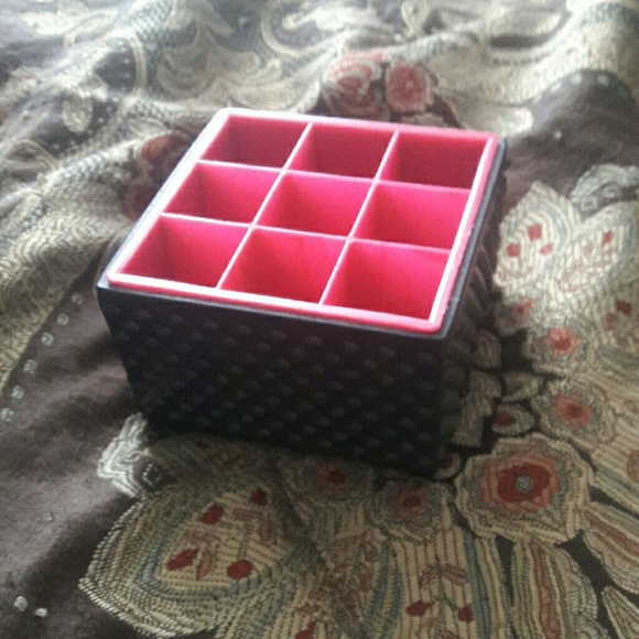 Lipstick organizer