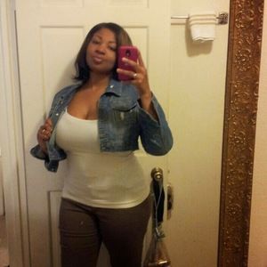 Meet your Posher, Ebony