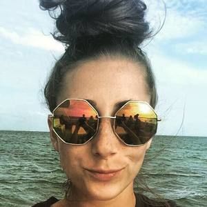 Meet your Posher, Amandâ