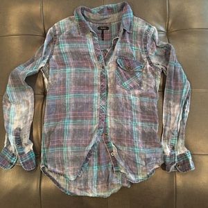 Nollie Distressed Flannel - Size Medium
