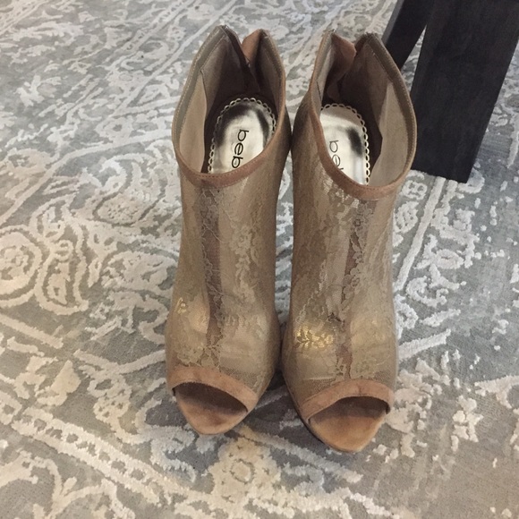 Heels - Picture 2 of 3