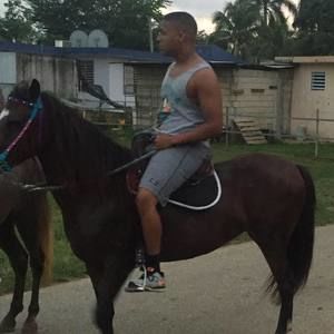 Meet your Posher, Emmanuel