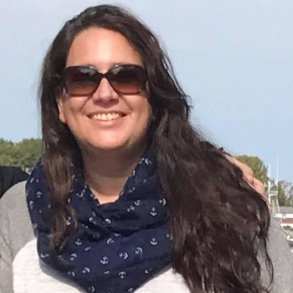 Meet your Posher, Carol - Picture 1 of 1