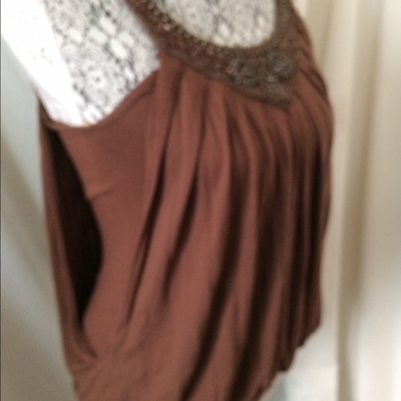 Beautiful. Beaded  Top - Picture 2 of 4