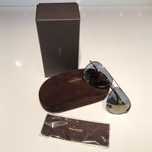 Tom Ford - "Erin" Unisex Sunglasses