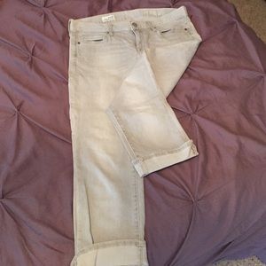 Light grey gap capris