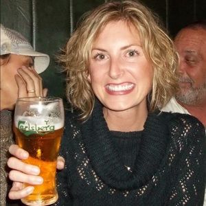 Meet your Posher, Lora