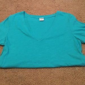Gently worn VS PINK vneck basic tee