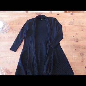 White house Black market Black sweater M