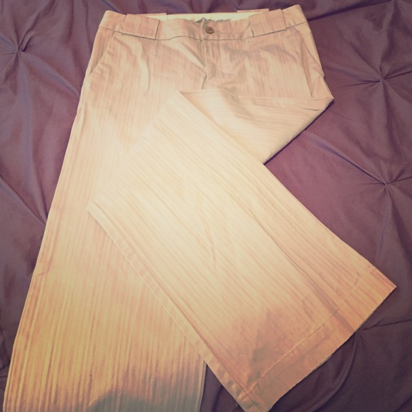 Dress kakis