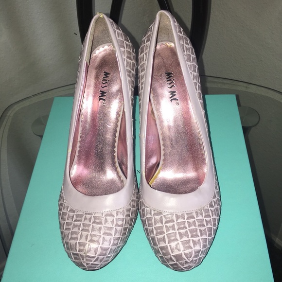 Lavender Miss Me textured pumps