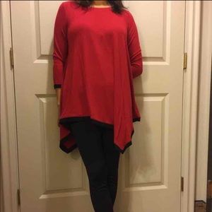 chelsea & theodore asymetrical hem top