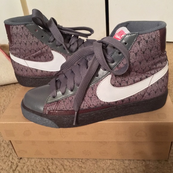 Women's high top Nike 'blazers'
