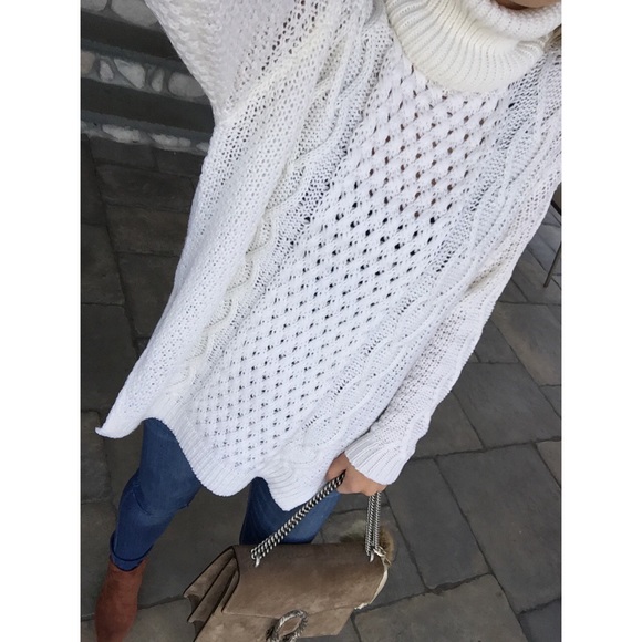 •SoldOut•Luxe cream turtle neck