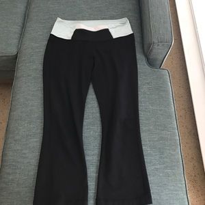 Lululemon yoga pants