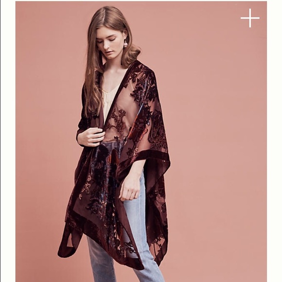 Tirra Velvet Kimono