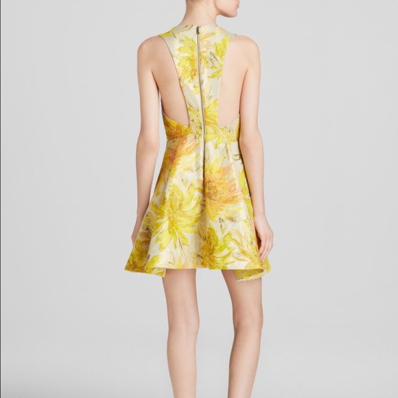 ⚠️SOLD⚠️AliceOlivia/Dress-TannerAsymmetricalFloral - Picture 2 of 4