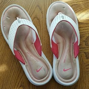 Flash sale! Nike Flip Flops