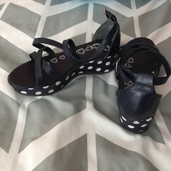 Gorgeous little girls wedges sandals 👸🏼👠
