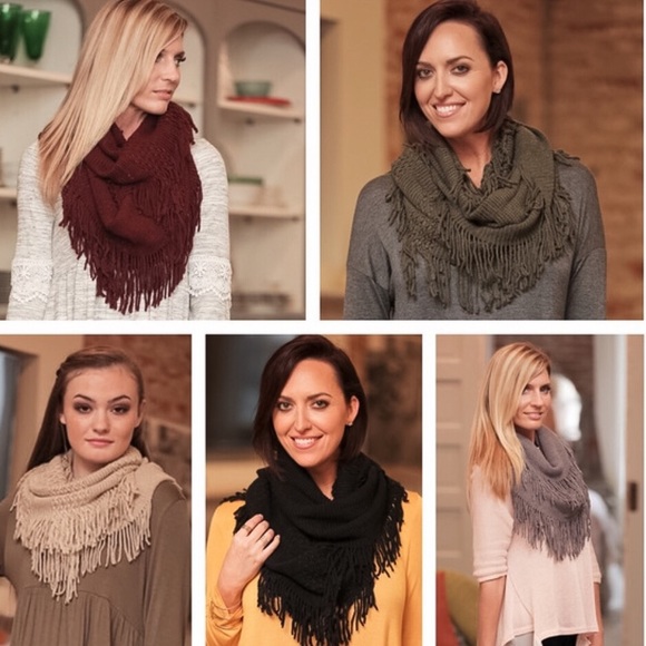 💎Cable Knit Infinity Raine Scarves💎