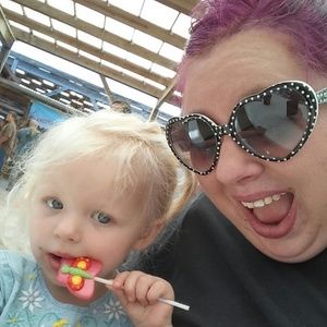 Meet your Posher, Amanda