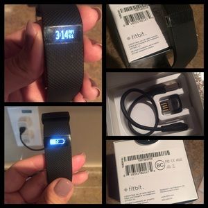 🎉Fitbit Charge HR⌚️🎉
