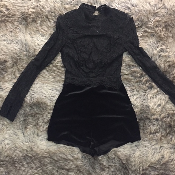 Black velvet and lace romper backless