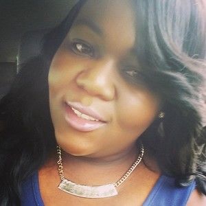 Meet your Posher, Dominique