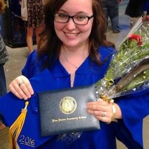 Meet your Posher, Allyssa