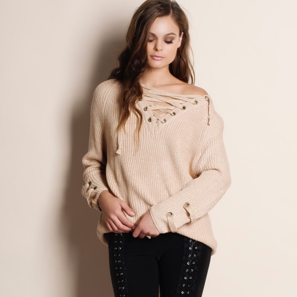 NBF ❤️ Lace Up Chunky Sweater Top - Picture 2 of 4