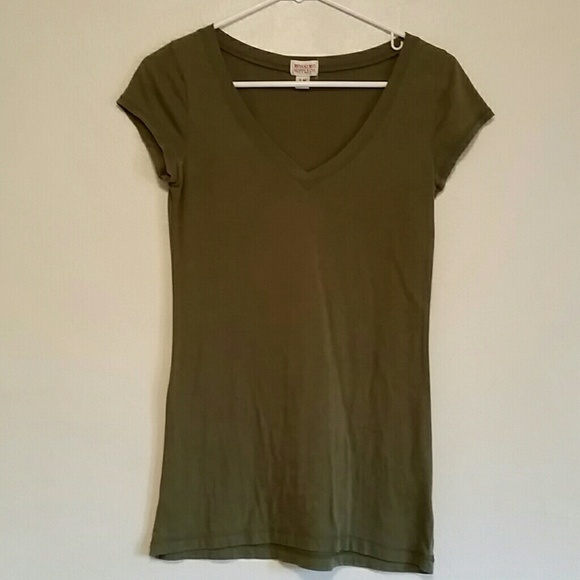 V neck tee