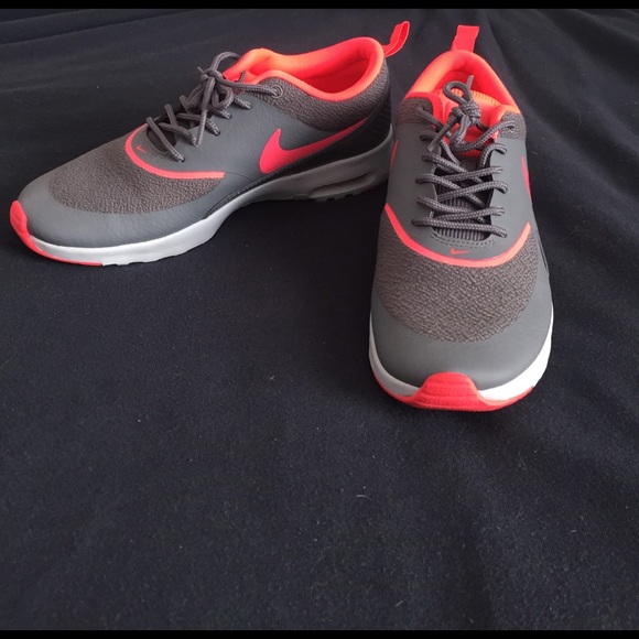 Nike Shoes - Nike Air Max Thea