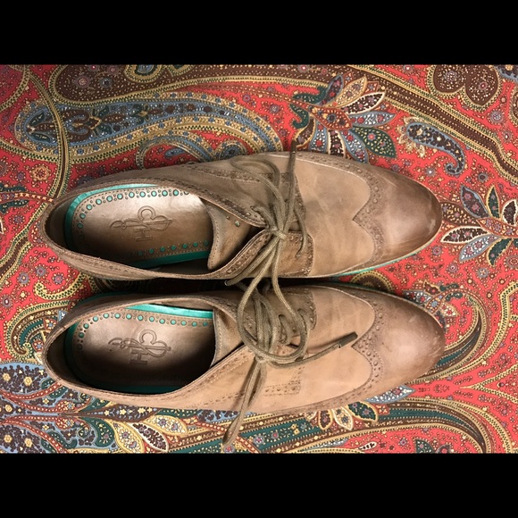 Cole Haan wing tip