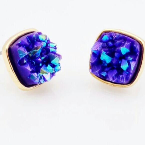 Melted Lava Studs - Picture 2 of 3