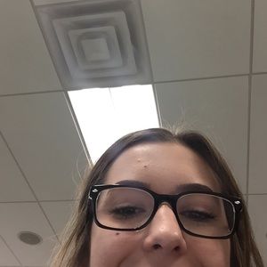 Meet your Posher, Marissa