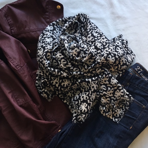 J crew bow print wool scarf - Picture 2 of 3