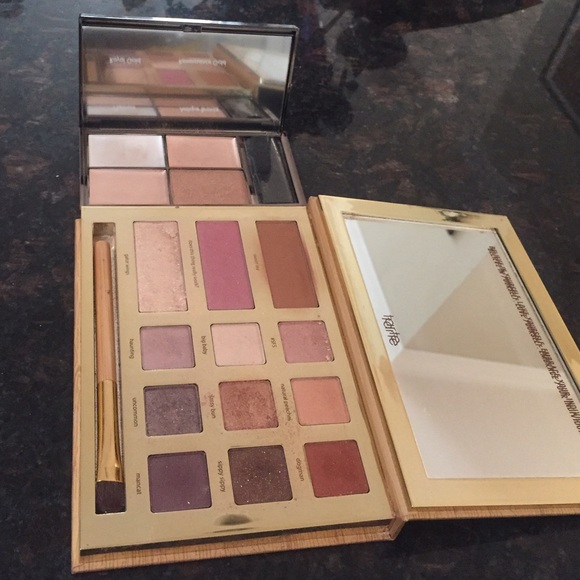 TARTE SWAMP QUEEN AND SLEEK HIGHLIGHT BUNDLE