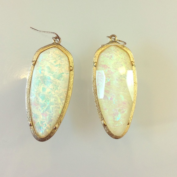 Kendra Scott look a like earrings