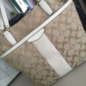 Coach purse!!