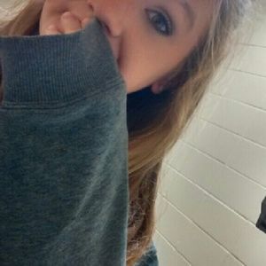 Meet your Posher, Eva