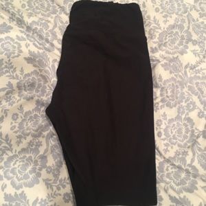 Solid black LuLaRoe OS Leggings