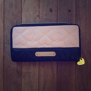Betsey Johnson wallet like new!