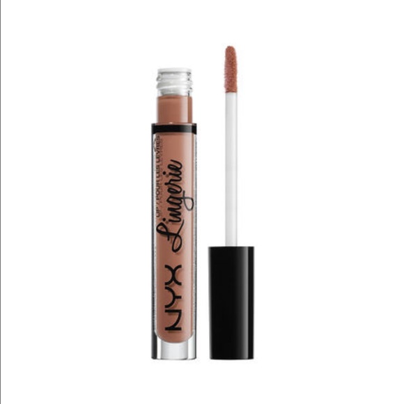 💕NYX Lingerie Matte Lipstick "Baby Doll"