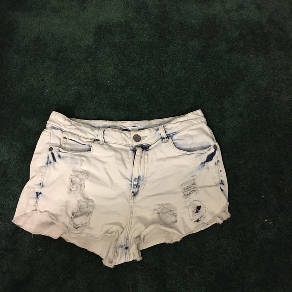 Short jean shorts