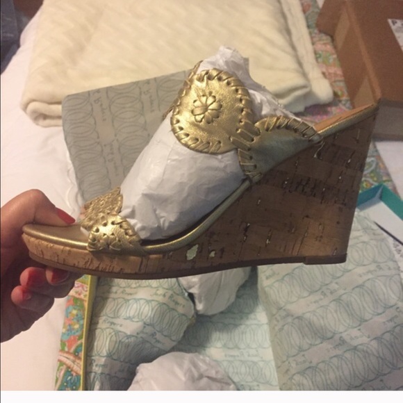 Gold jacks